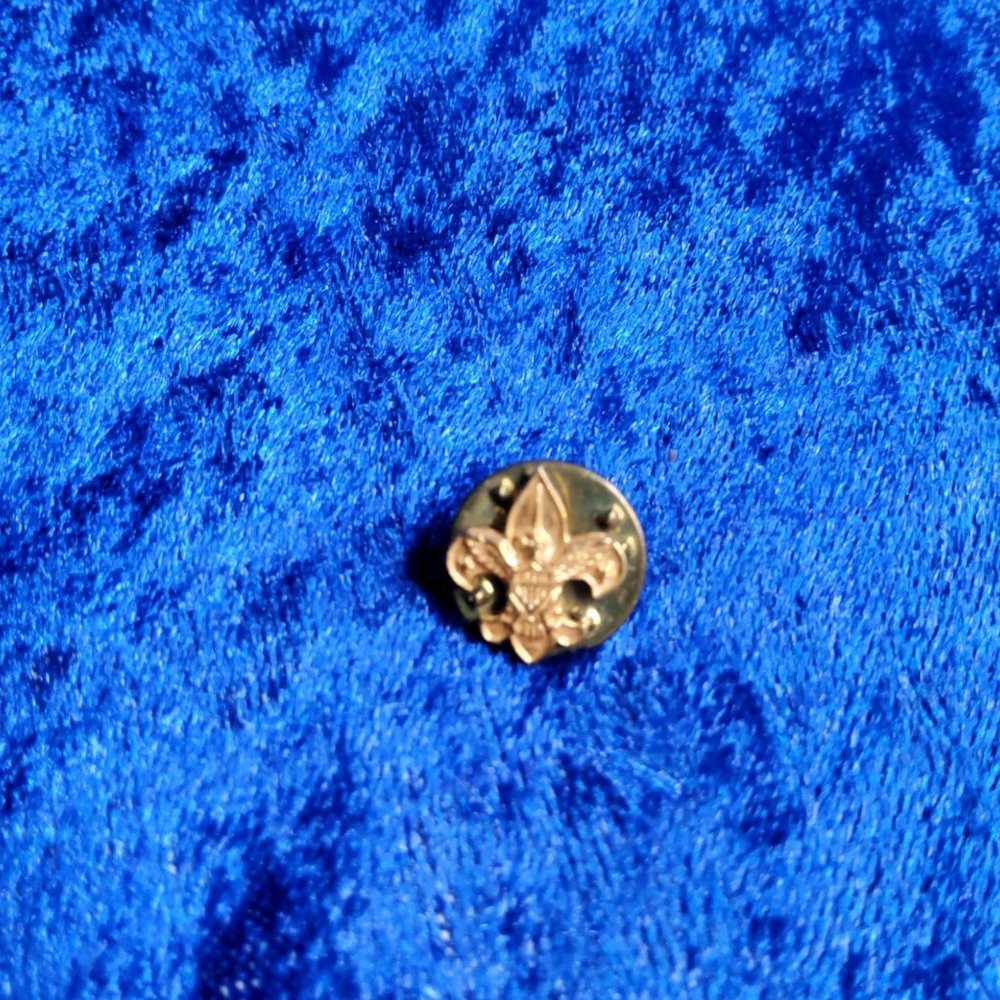 Vintage Signed Ballou Reg'd BSA Boy Scouts of America Lapel Pin, 1cm dia